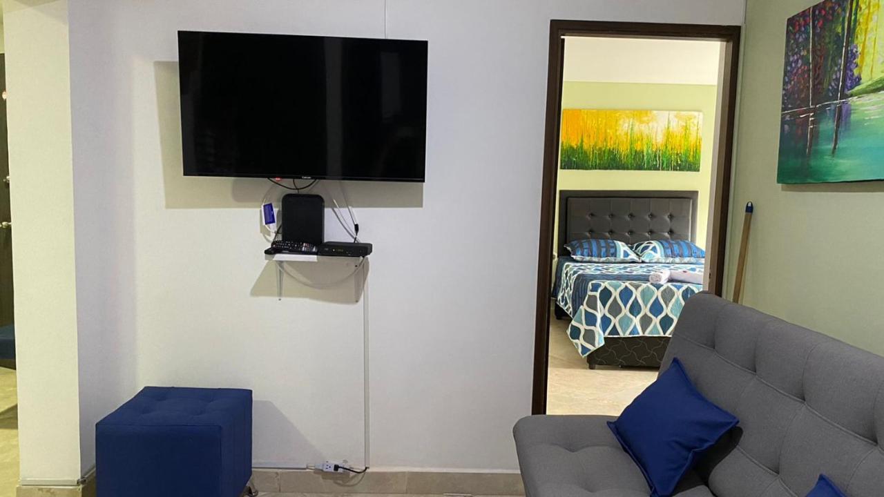 Amoblado Gemas San Joaquin 201 Appartement Medellín Buitenkant foto